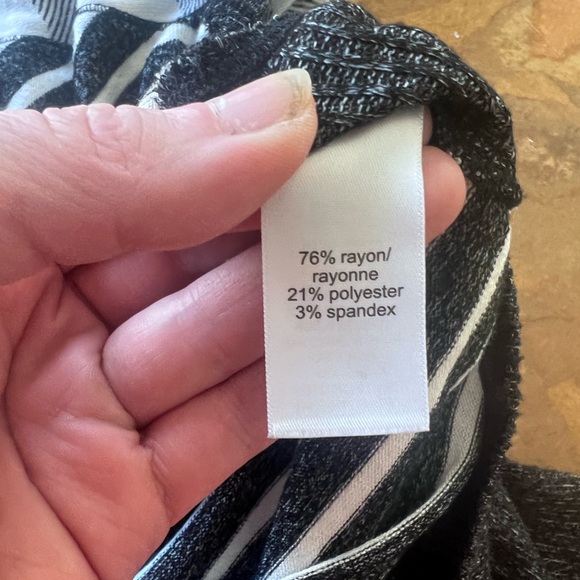 Maurices Cowl neck dk grey and white striped tunic length sweater sz S - Picture 4 of 4